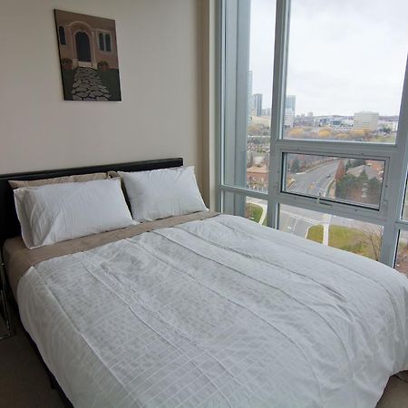 Maplewood Furnished Suites Μισισάουγκα Εξωτερικό φωτογραφία