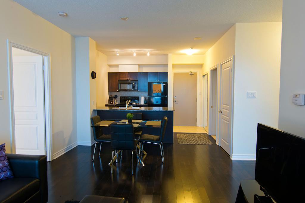 Maplewood Furnished Suites Μισισάουγκα Εξωτερικό φωτογραφία