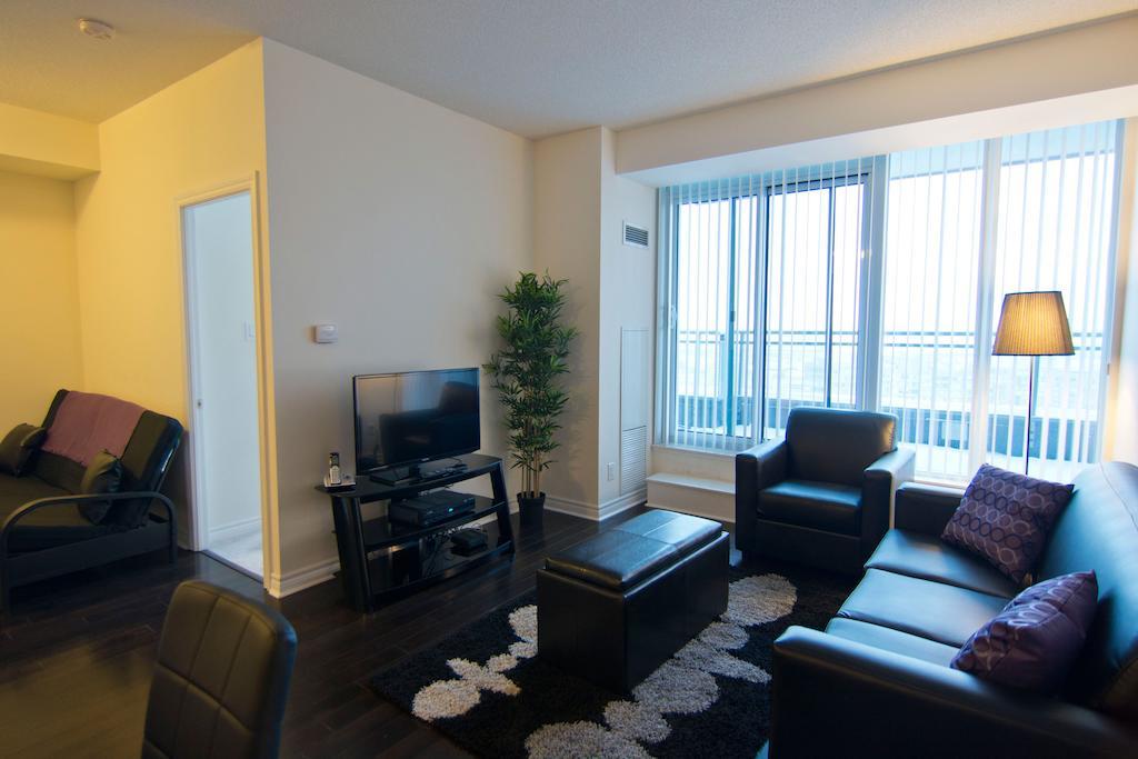 Maplewood Furnished Suites Μισισάουγκα Εξωτερικό φωτογραφία