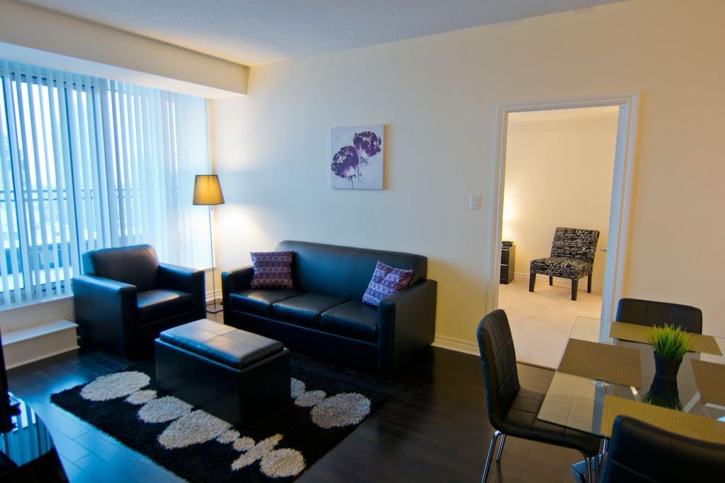 Maplewood Furnished Suites Μισισάουγκα Εξωτερικό φωτογραφία