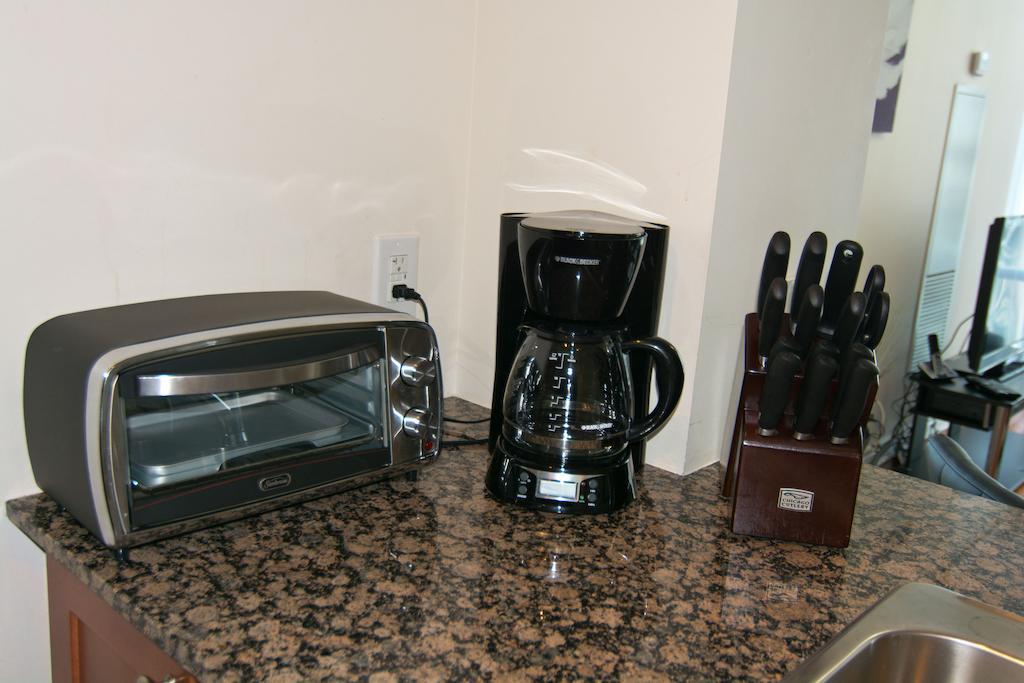 Maplewood Furnished Suites Μισισάουγκα Εξωτερικό φωτογραφία