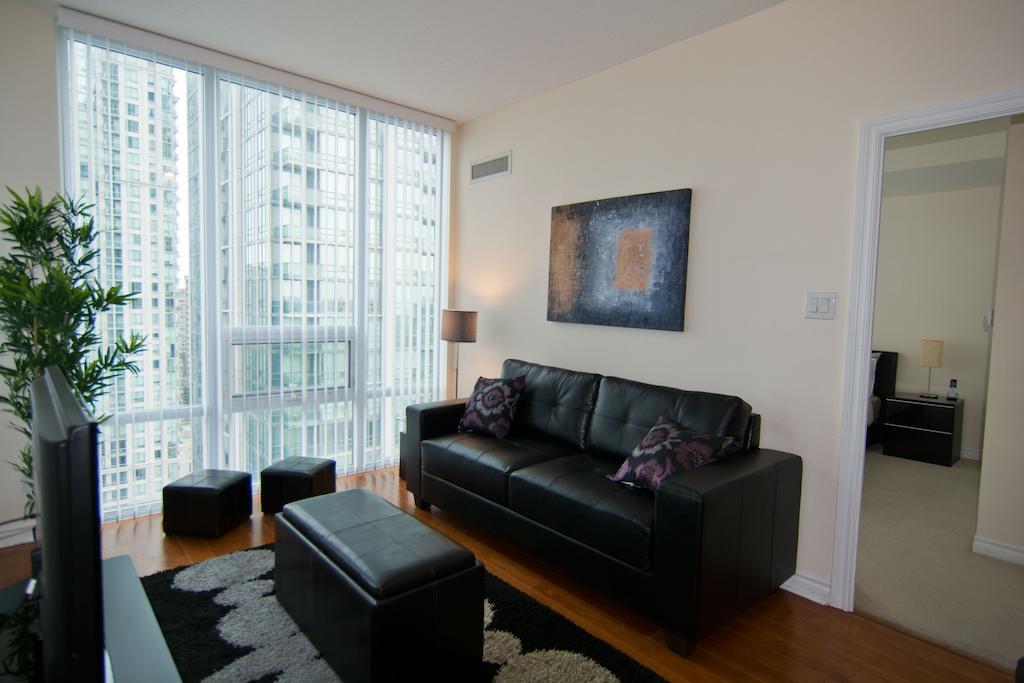Maplewood Furnished Suites Μισισάουγκα Εξωτερικό φωτογραφία