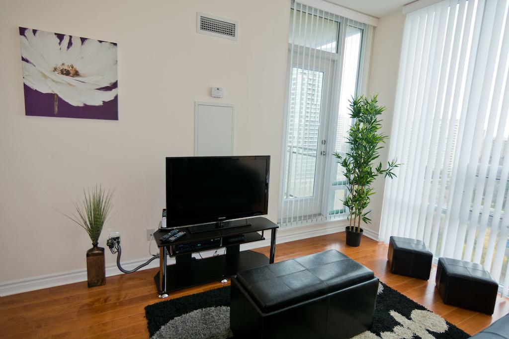 Maplewood Furnished Suites Μισισάουγκα Εξωτερικό φωτογραφία