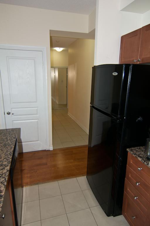 Maplewood Furnished Suites Μισισάουγκα Εξωτερικό φωτογραφία