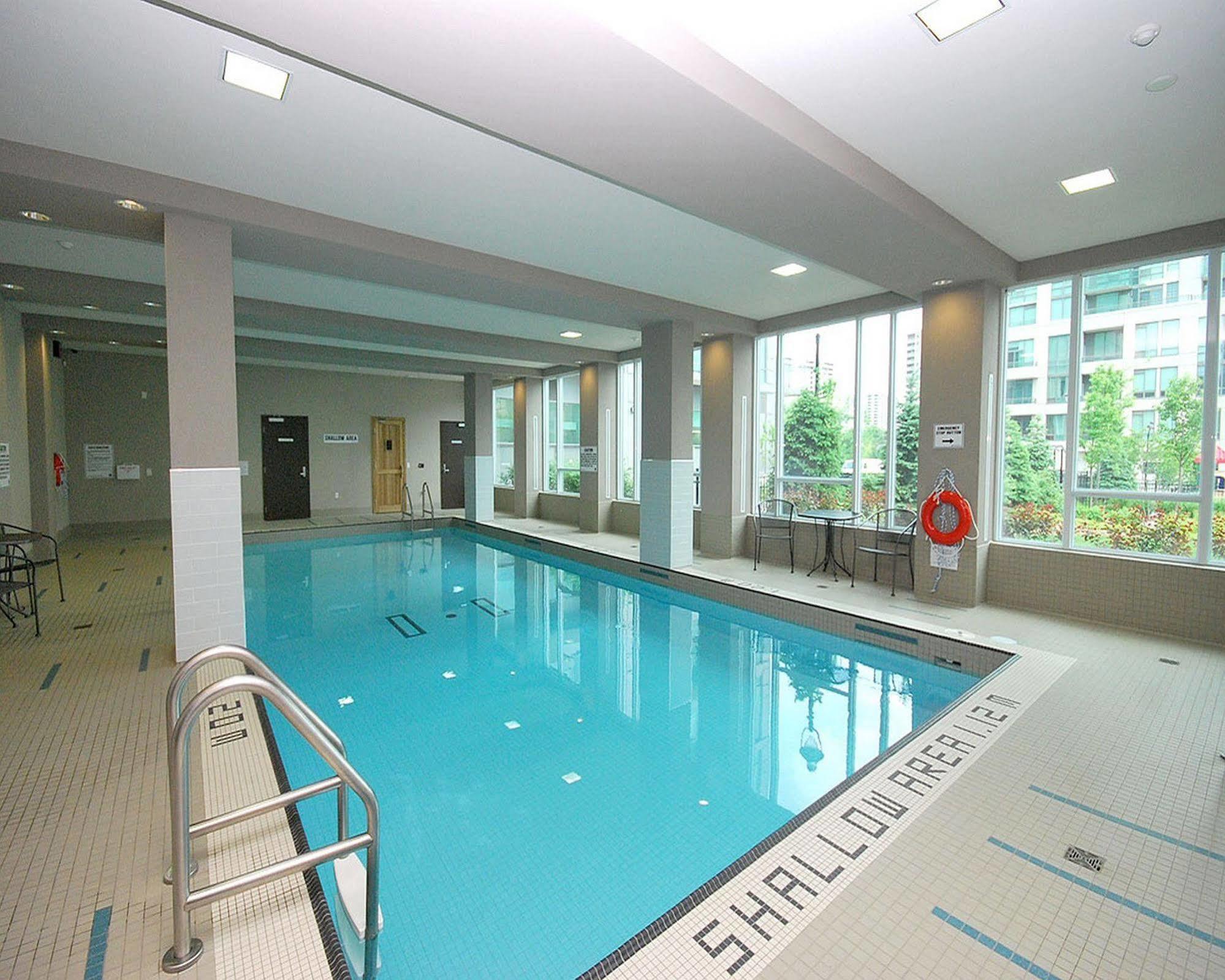Maplewood Furnished Suites Μισισάουγκα Εξωτερικό φωτογραφία